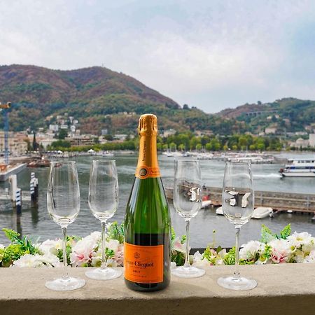 Appartamento Esclusivo Fronte Lago, In Centro A Como Con Garage Esterno foto