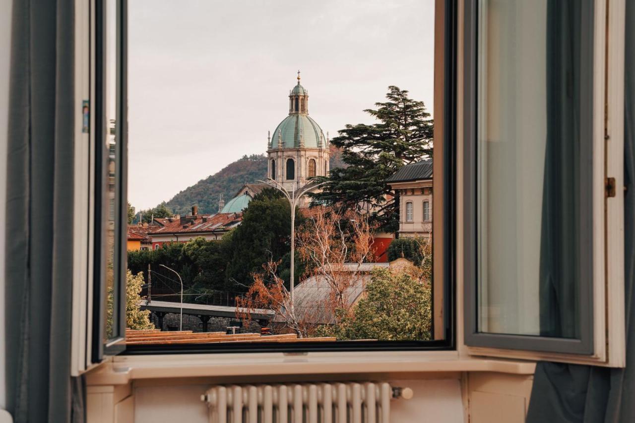 Appartamento Esclusivo Fronte Lago, In Centro A Como Con Garage Esterno foto