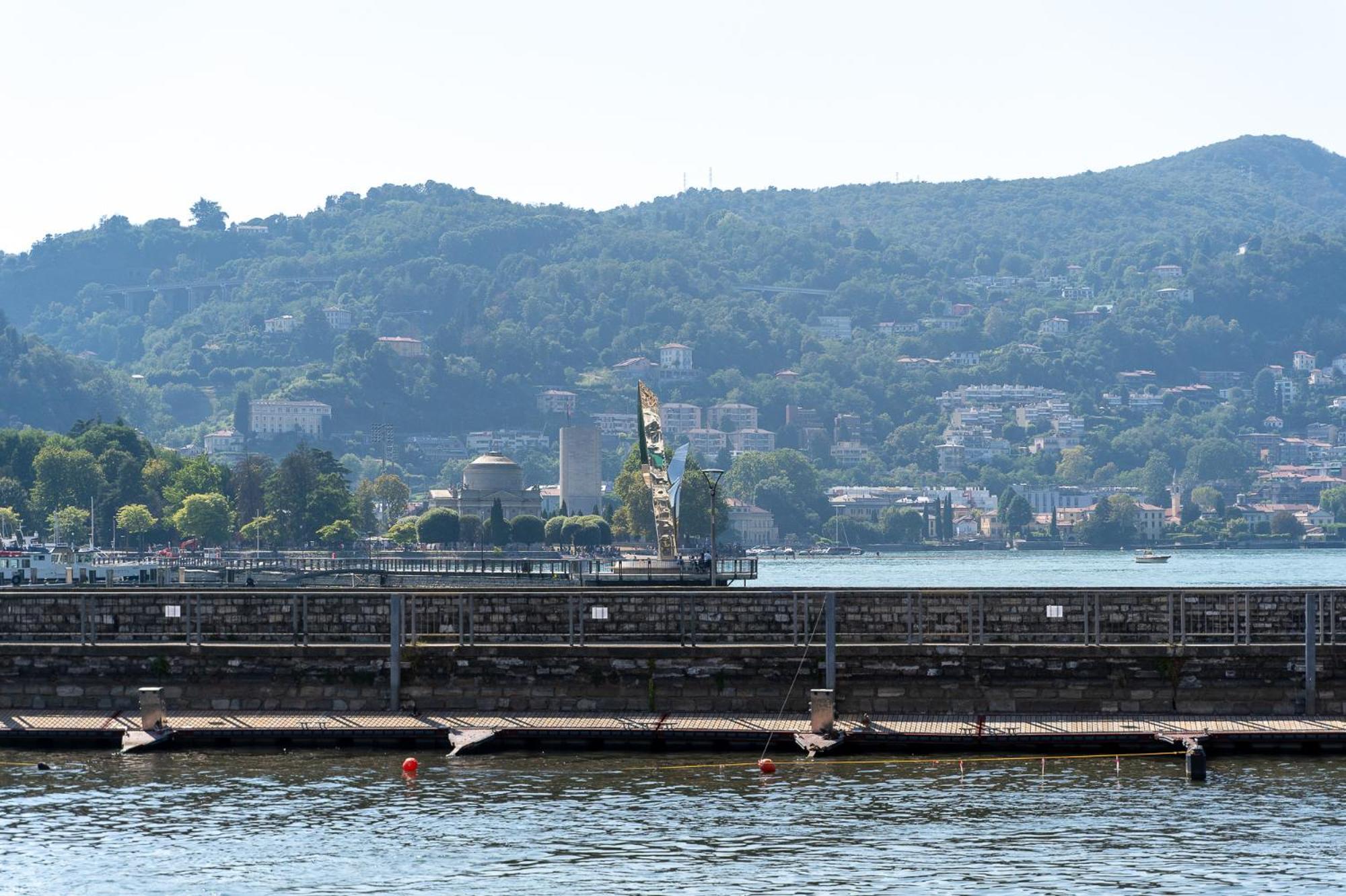 Appartamento Esclusivo Fronte Lago, In Centro A Como Con Garage Esterno foto